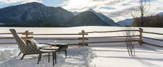 Terrasse Schnee Bergpanorama