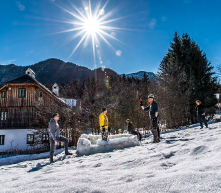 Iglu bauen Winter Grundlsee