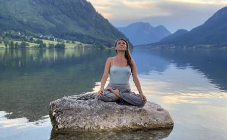 Event im MONDI-Resort Grundlsee: Deep Relax Yin Yoga with Iwona