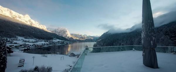 ein Wintertag am Grundlsee